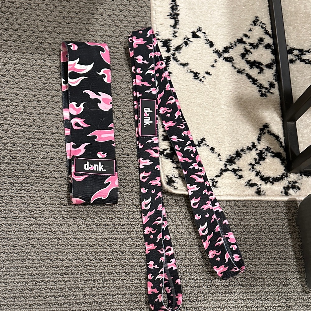 Pink and Black Dank Lifting Straps